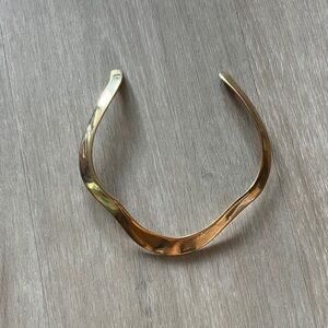 Gold collar necklace